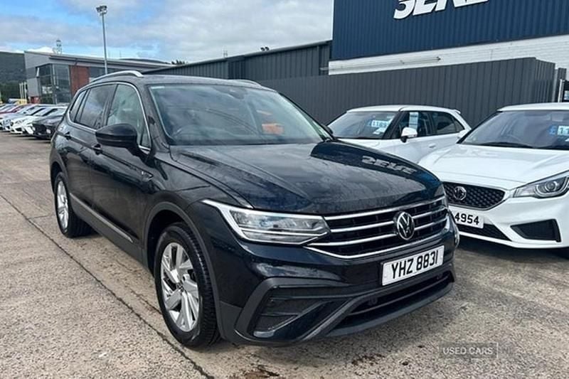 Black Used 2022 VW Tiguan Allspace Life SUV | £22,995 (Good price) - Image 1/1