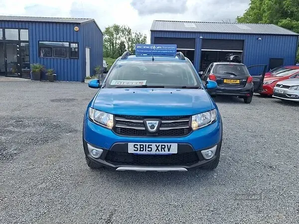 Used Dacia Sandero Lauréate 2015 Blue Hatchback