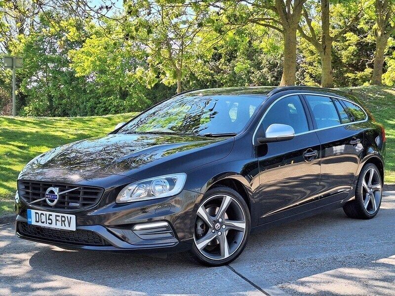 Black Used 2015 Volvo V60 R-Design Estate | £6,295 (Fair price) - Image 1/4