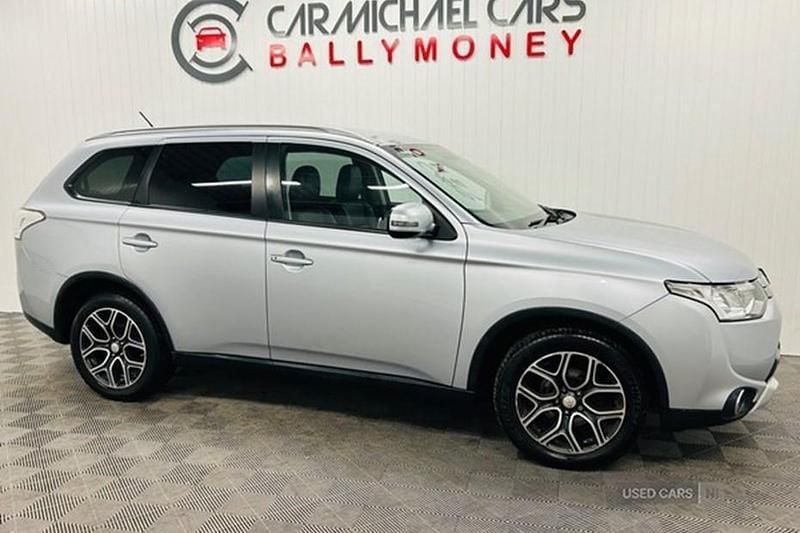 Silver Used 2015 Mitsubishi Outlander SUV | £7,450 (Super price) - Image 1/1