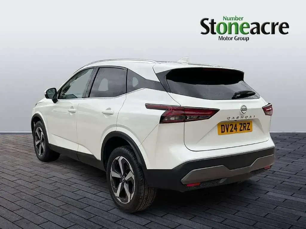 Used Nissan Qashqai N-Connecta 140 HP (102 kW) 2024 White SUV