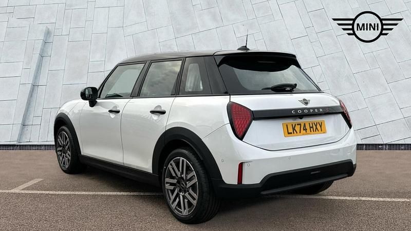 Used Mini Cooper S Hatch 201 HP (147 kW) 2024 White Hatchback
