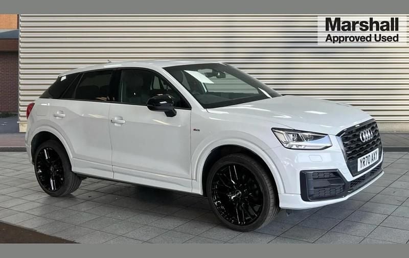 Begagnad Audi Q2 Black Edition 113 HK (83 kW) 2020 Vit SUV