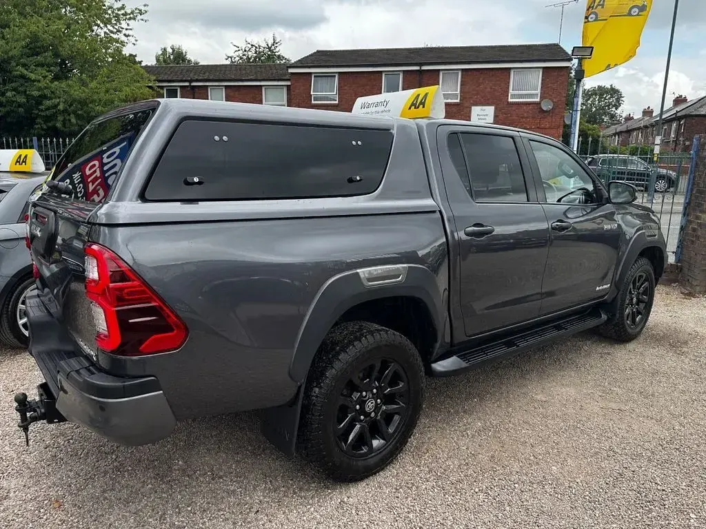 Used Toyota HiLux 201 HP (147 kW) 2022 Grey Pickup