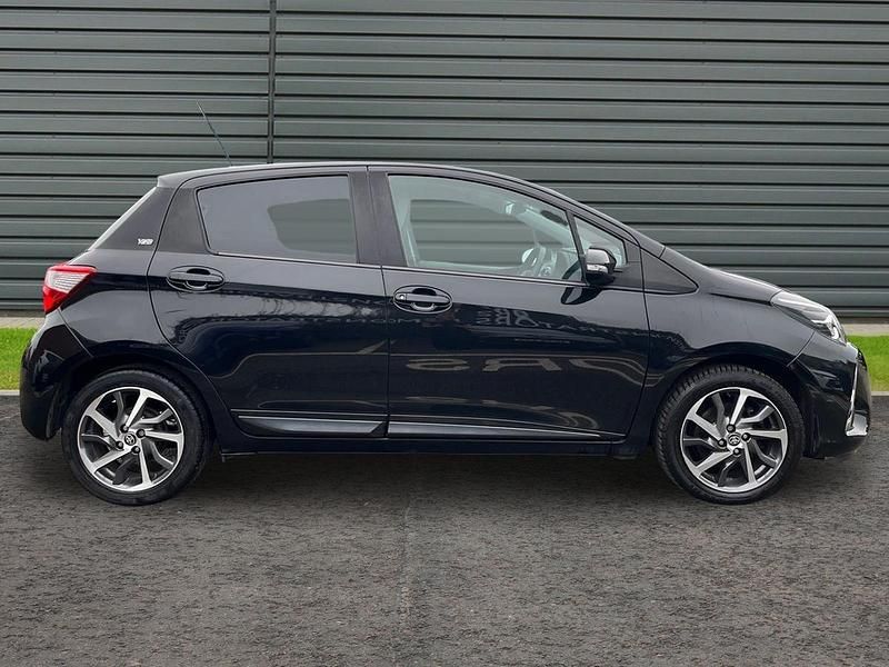 Used Toyota Yaris 111 HP (81 kW) 2020 Black Hatchback