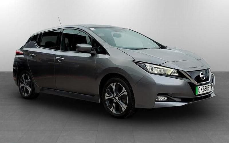Used 2022 Nissan Leaf Tekna Hatchback | £9,290 (Fair price) - Image 1/4