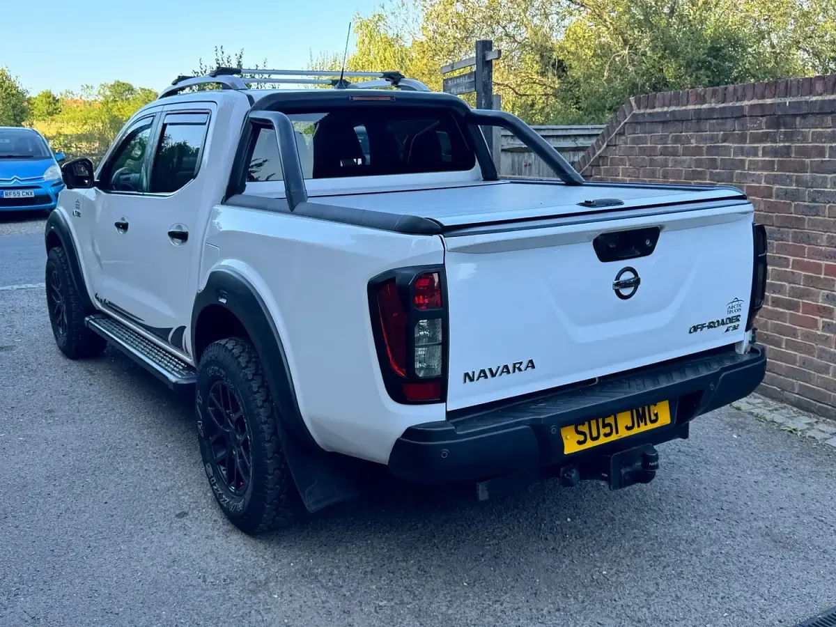 Used Nissan Navara 190 HP (139 kW) 2018 White Pickup