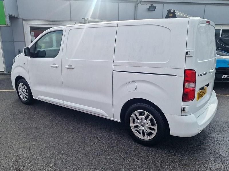 Used Vauxhall Vivaro Sportive 120 HP (88 kW) 2021 White MPV