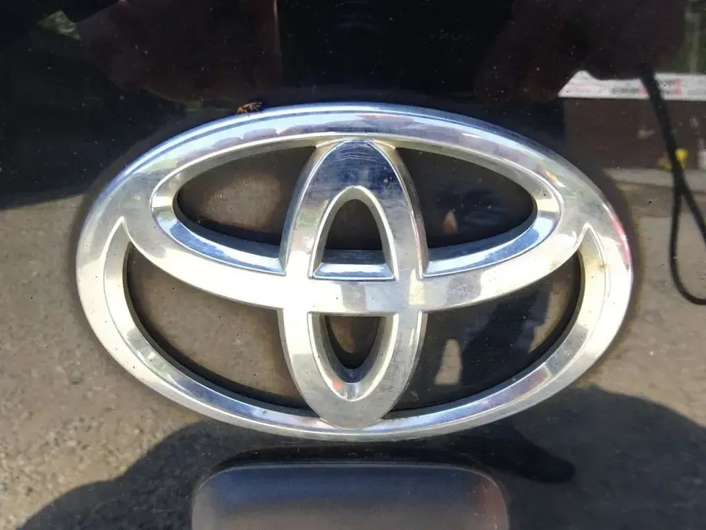 Used Toyota Aygo 68 HP (50 kW) 2011 Silver Hatchback