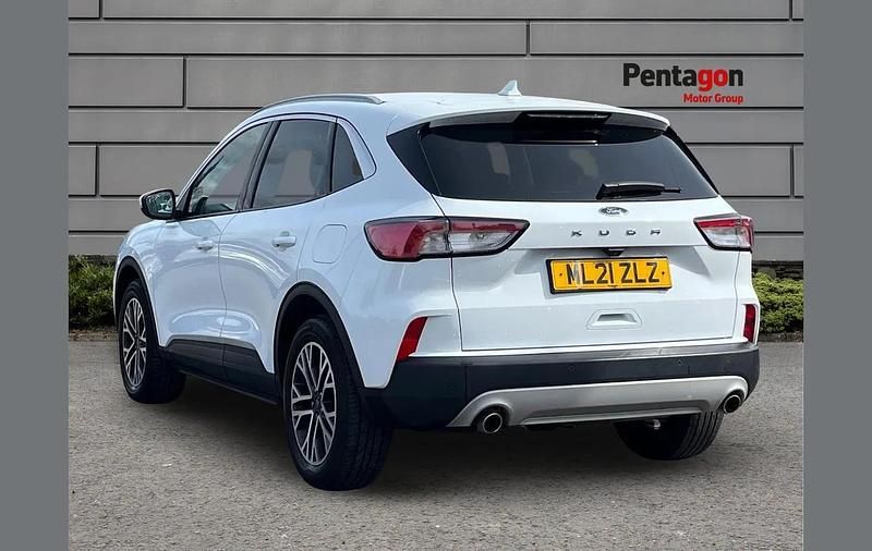 Used Ford Kuga Titanium 120 HP (88 kW) 2021 White SUV