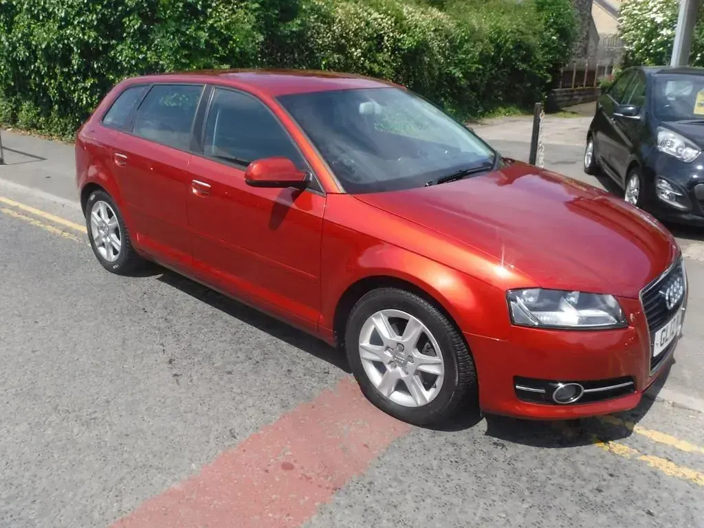 Used Audi A3 Sportback Design 160 HP (117 kW) 2012 Red Hatchback