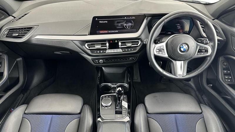 Used BMW 118 M Sport 136 HP (100 kW) 2023 Alpine white Hatchback