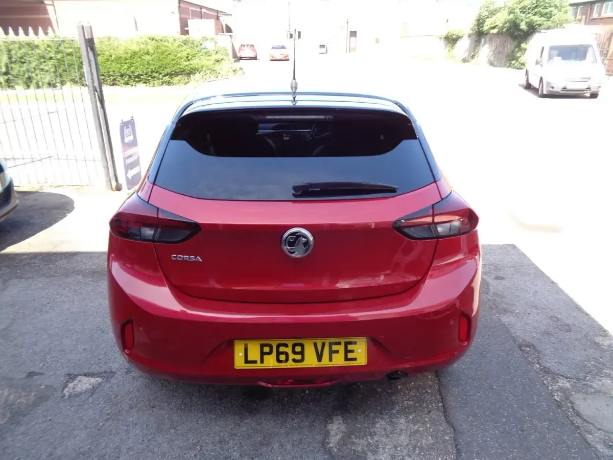 Używany Vauxhall Corsa Elite 100 KM (73 kW) 2020 Czerwony Hatchback