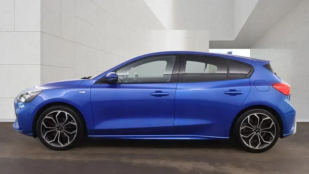 Used Ford Focus ST-Line X 182 HP (133 kW) 2020 Blue Hatchback