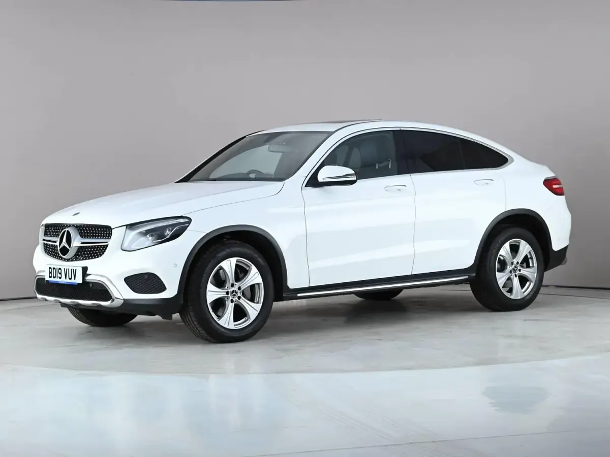 Begagnad Mercedes GLC250 Premium 2019 Vit Sportkupé