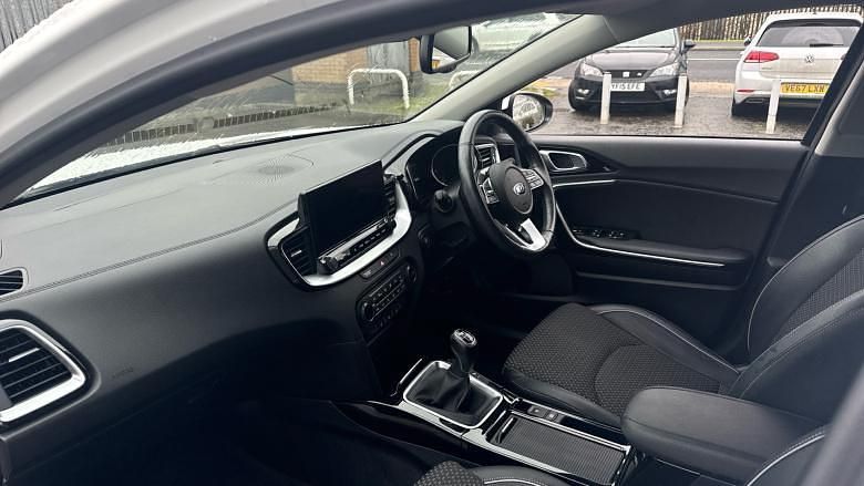 Used Kia XCeed 118 HP (86 kW) 2020 White SUV