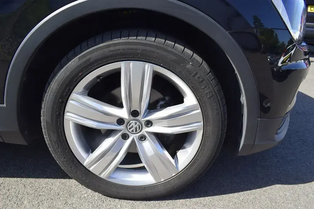 Used VW Tiguan Match 150 HP (110 kW) 2020 Black SUV