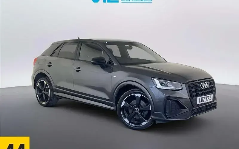 Usado Audi Q2 Black Edition 150 HP (110 kW) 2026 SUV