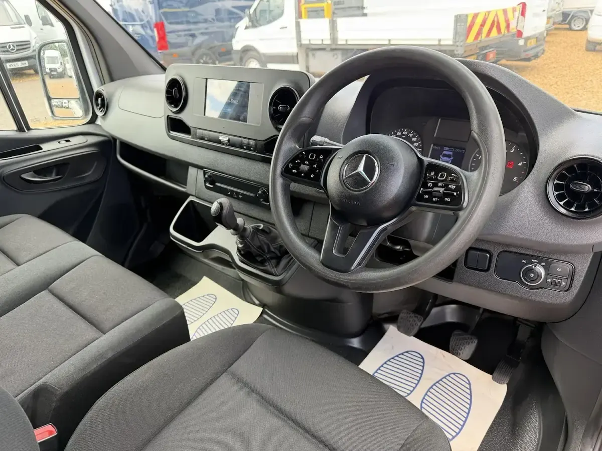 Used Mercedes Sprinter 163 HP (119 kW) 2020 White Van