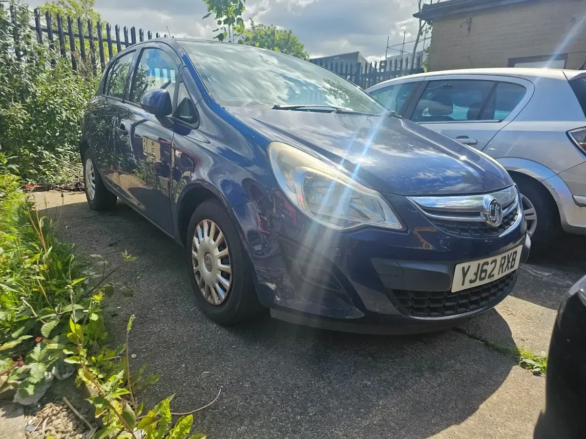 Used Vauxhall Corsa Edition 2013 Blue Hatchback