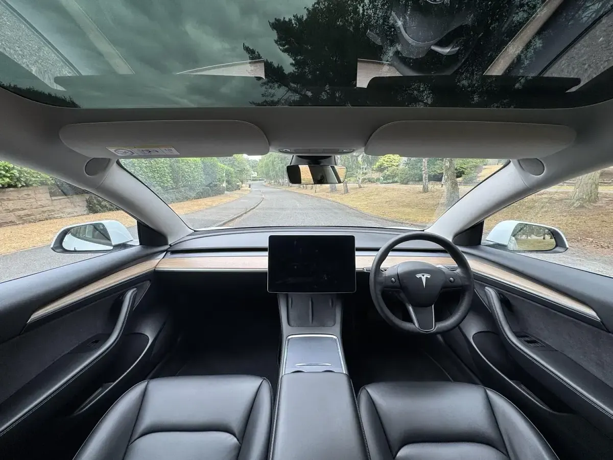 Used Tesla Model 3 Long Range AWD 366 kW (498 HP) 2022 White Sedan