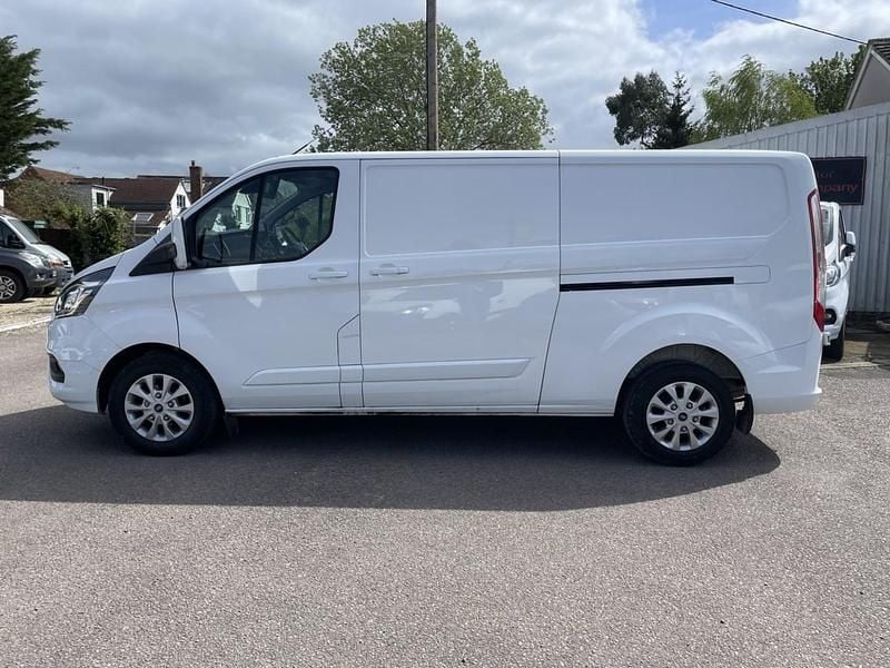 Used Ford Transit Custom Limited 130 HP (95 kW) 2022 White Van