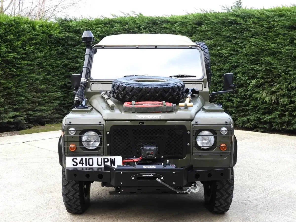 Used Land Rover Defender 1998 Green Hatchback
