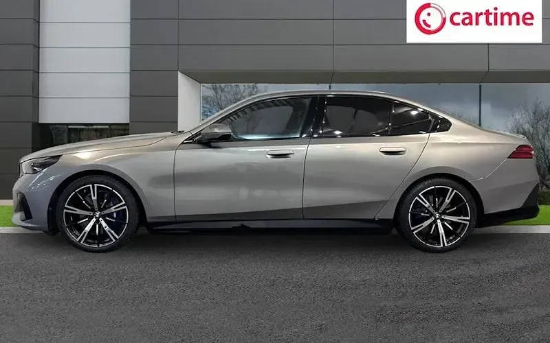 Used BMW i5 M Sport 250 kW (340 HP) 2025 Grey Sedan