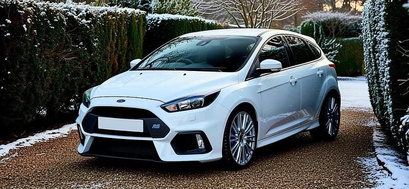 Used Ford Focus RS 350 HP (257 kW) 2016 White Hatchback