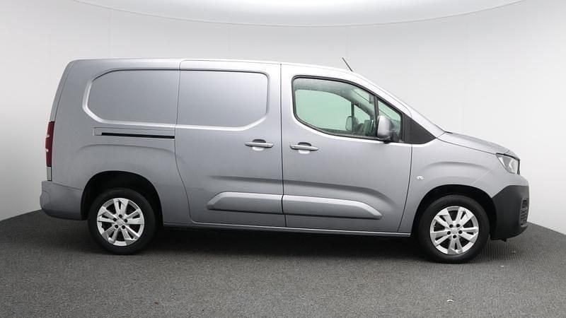 Used Peugeot Partner 130 HP (95 kW) 2019 Grey MPV