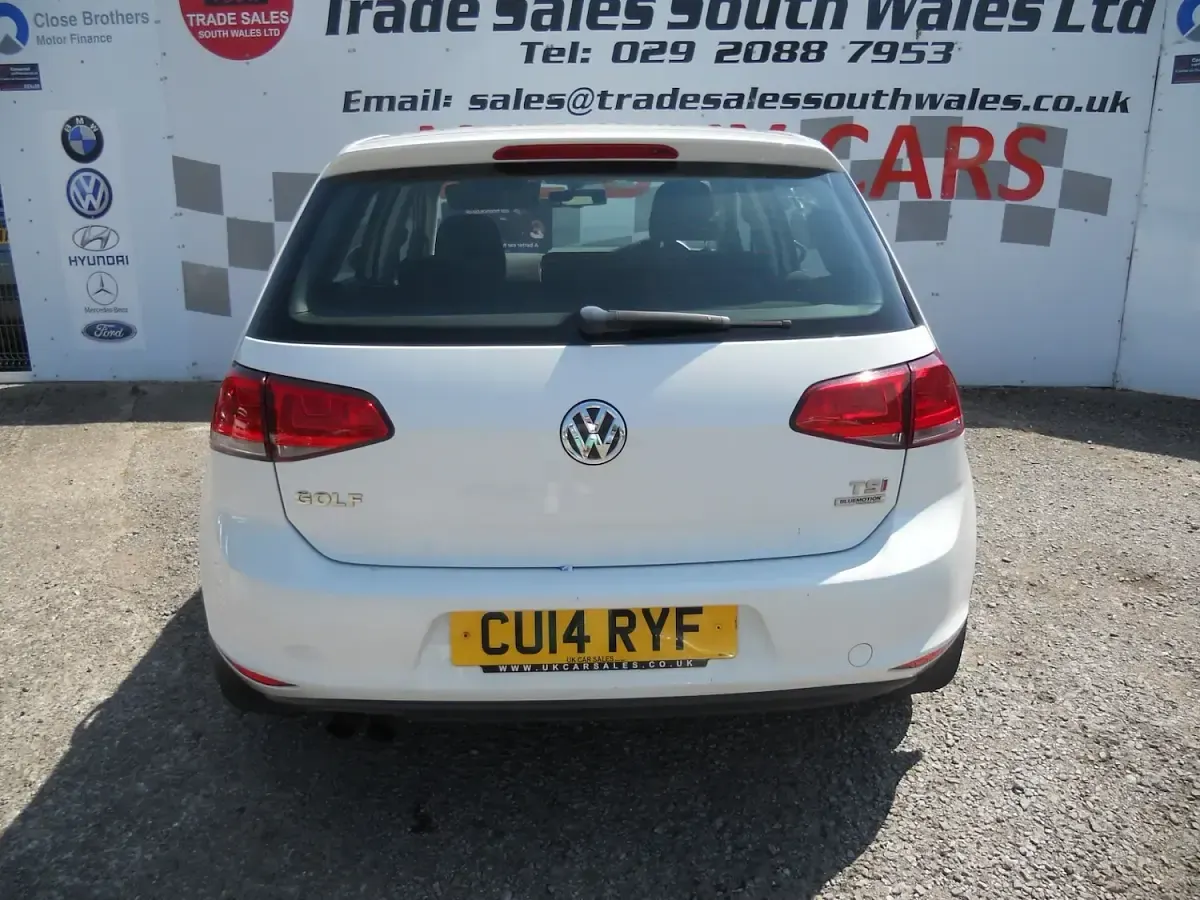 Used VW Golf VII SE 2014 White Hatchback