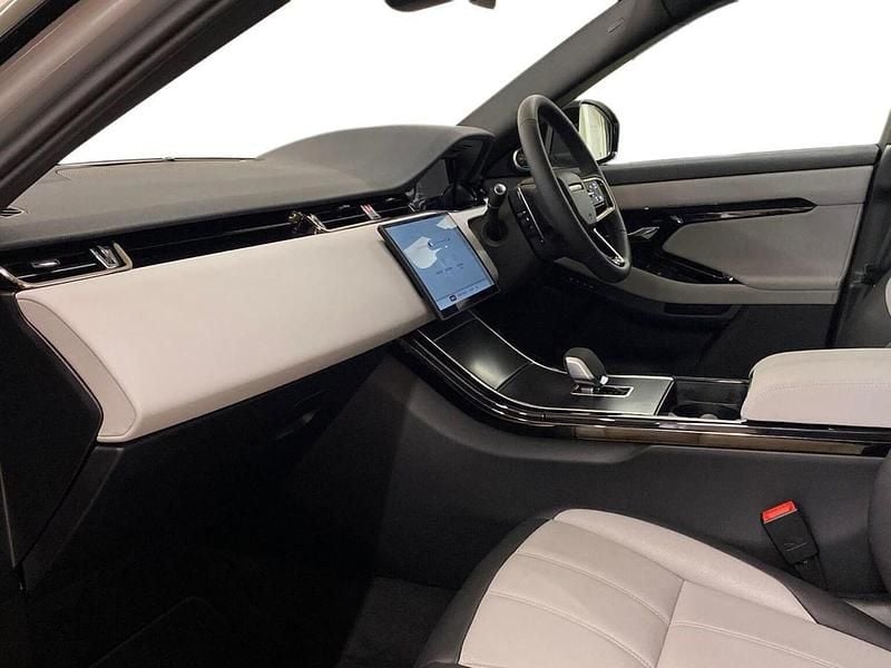 Used Land Rover Range Rover evoque SE Dynamic 309 HP (227 kW) 2025 Silver SUV