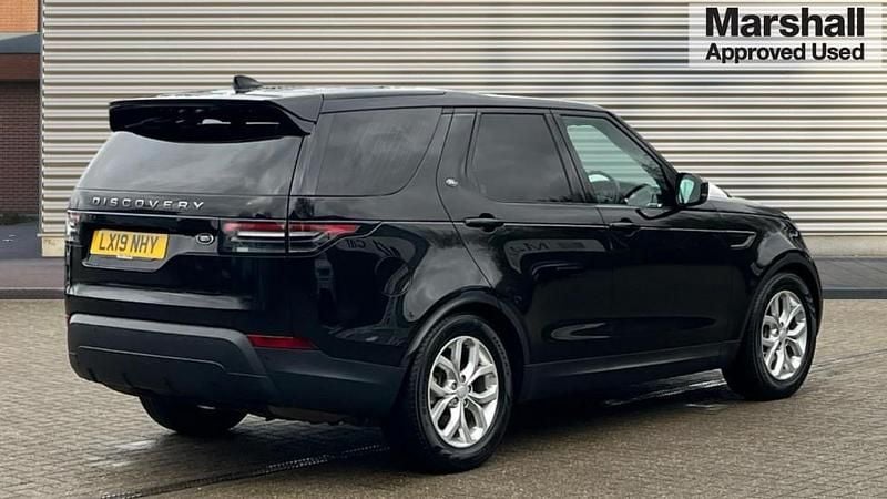 Used Land Rover Discovery 5 S 300 HP (220 kW) 2019 Black SUV