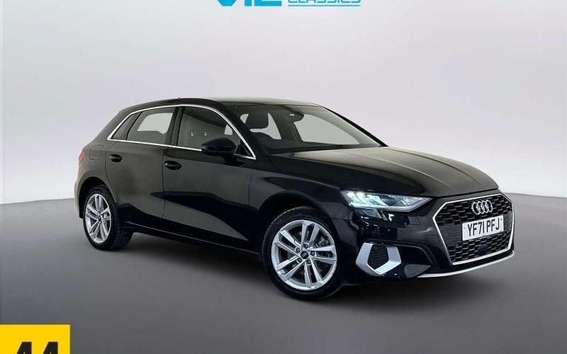 Used Audi A3 Sportback e-tron Sport 204 HP (150 kW) 2025 Hatchback