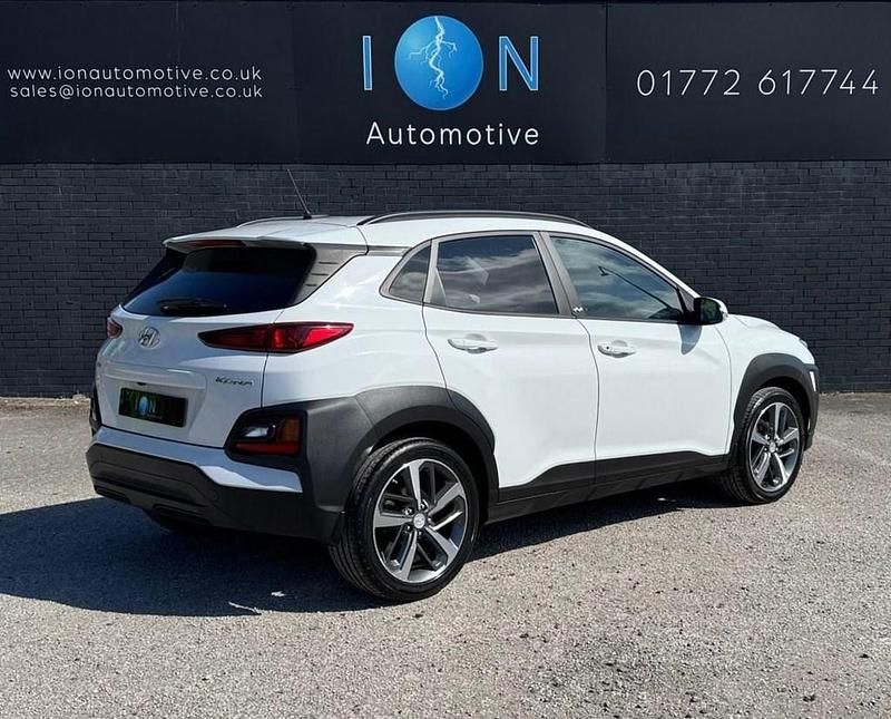 Second-hand Hyundai Kona Edition 120 CP (88 kW) 2020 Alb SUV