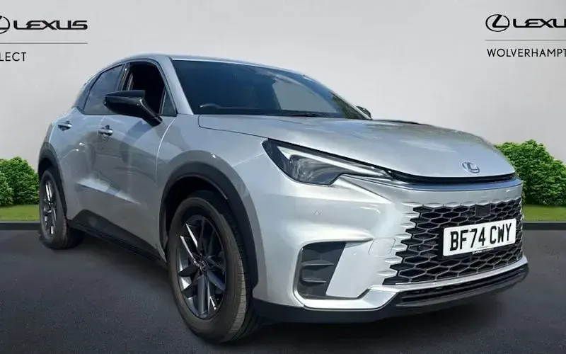 Used Lexus LBX 136 HP (100 kW) 2024 SUV