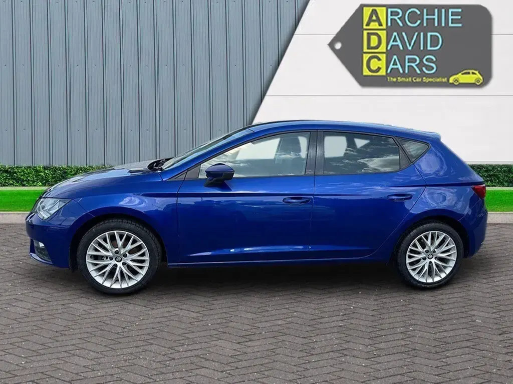 Used Seat Leon SE Dynamic 2018 Blue Hatchback