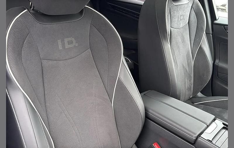 Used VW ID.7 Pro 210 kW (286 HP) 2024 White Estate