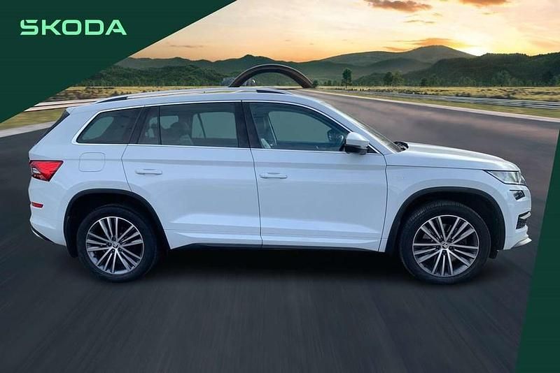Used Skoda Kodiaq LAURIN & KLEMENT 150 HP (110 kW) 2021 White SUV