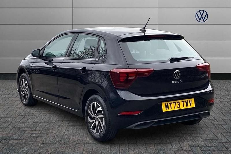 Used VW Polo Life 80 HP (58 kW) 2023 Black Hatchback
