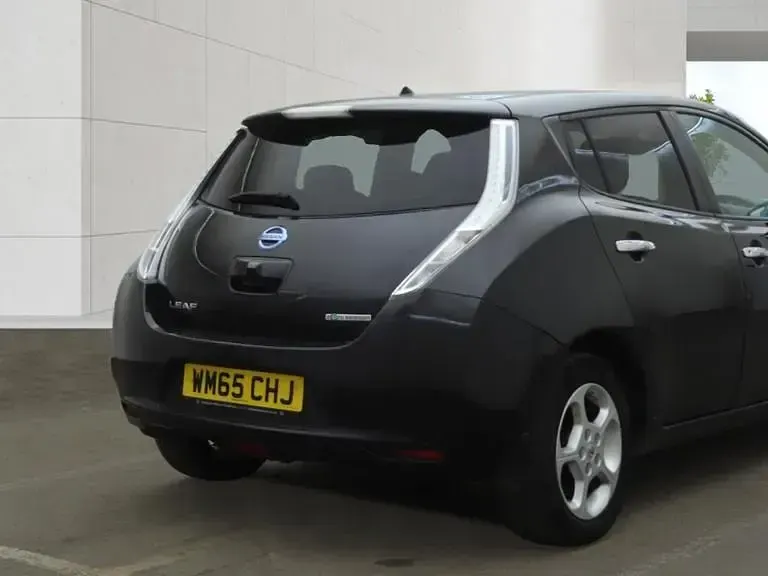 Used Nissan Leaf Acenta 80 kW (109 HP) 2015 Black Hatchback