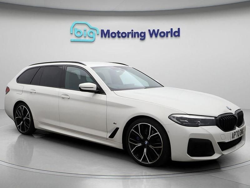 White Used 2020 BMW 520 M Sport Estate | £20,500 (Fair price) - Image 1/4