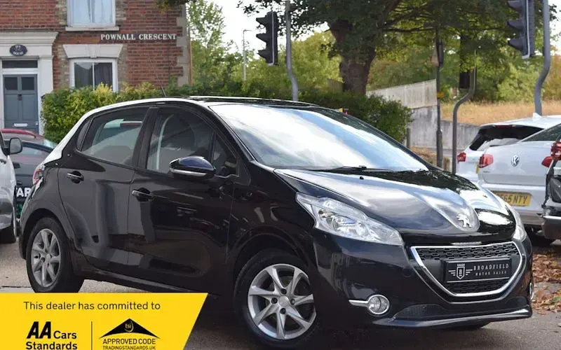 Used Peugeot 208 Active 68 HP (50 kW) 2013 Hatchback