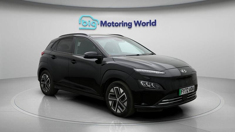Black Used 2022 Hyundai Kona Premium SUV | £15,100 (Fair price) - Image 1/4