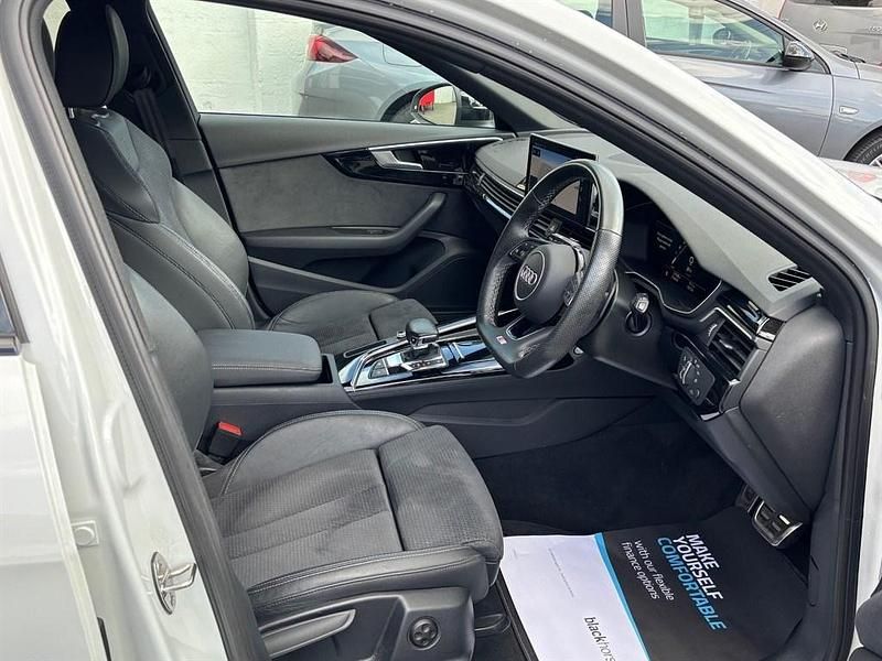 Used Audi A4 Black Edition 150 HP (110 kW) 2021 White Estate