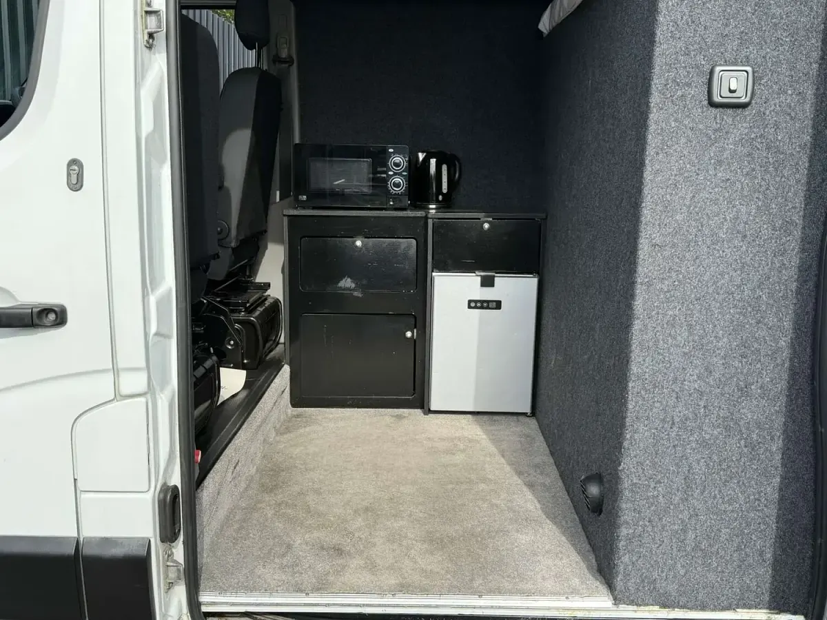 Used Vauxhall Movano 125 HP (91 kW) 2012 White MPV