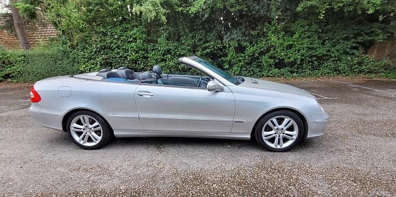 Used Mercedes CLK320 Avantgarde 2005 Silver Cabriolet