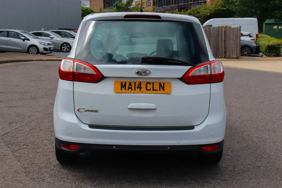 Used Ford Grand C-Max Titanium 2014 White MPV