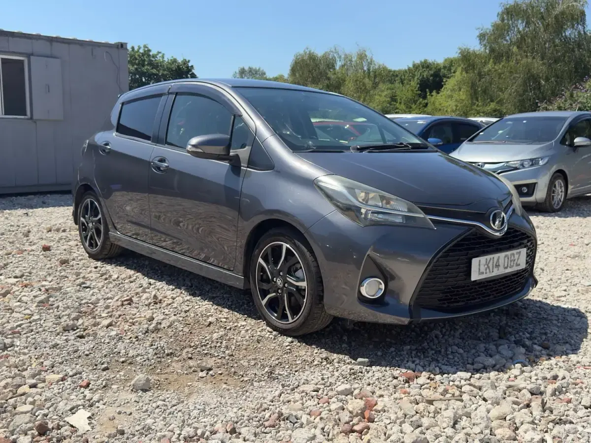 Used Toyota Vitz 2014 Grey Hatchback