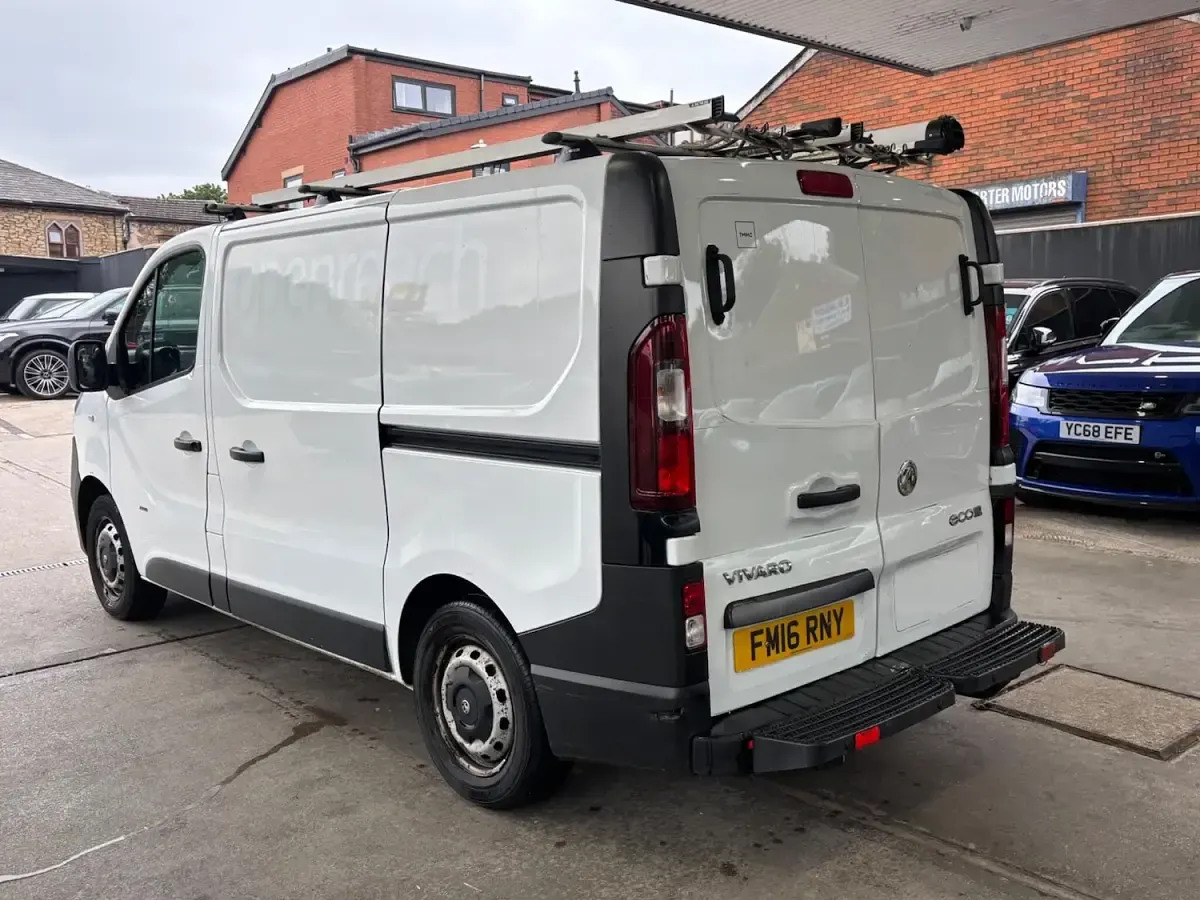 Used Vauxhall Vivaro S 2016 White